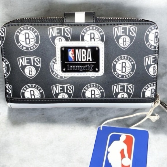 Loungefly: NBA Brooklyn Nets Logo Wallet NWT - Picture 1 of 5